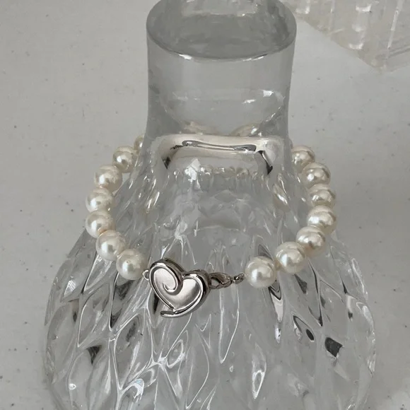 Mary Kay Pearl Bracelet - Picture 1 of 3